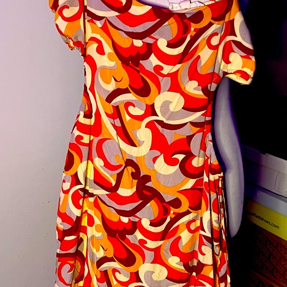 Cute red, orange, and yellow shirt dress 👗 - Picture 1 of 3